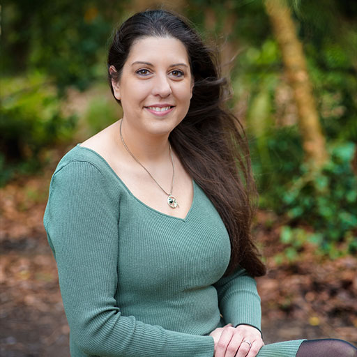 Hi! I’m Camilla, the founder of “2Lang – Italiano & English”. After graduating in Foreign Languages and Literature at the Università degli Studi di Bergamo, I decided to go to Ireland to strengthen my knowledge of the English language. However, what should have been a six-month Aupairing experience turned into something more. After a short time, I fell in love with the Emerald Isle and with a young Irish musician; Sligo, a town in the North-West of Ireland, has been my home since 2012.